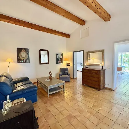 Apartment T3 Chez L'apiculteur, Piscine, Parking, Petanque