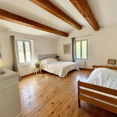 T3 Chez L'apiculteur, Piscine, Parking, Petanque Apartment *