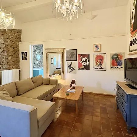 T3 Chez L'apiculteur, Piscine, Parking, Petanque Apartment