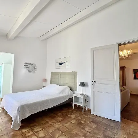 Apartment T3 Chez L'apiculteur, Piscine, Parking, Petanque